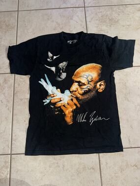 Mike Tyson Collection Pigeon Kiss Graphic T-Shirt Black Size S Boxing Tee
